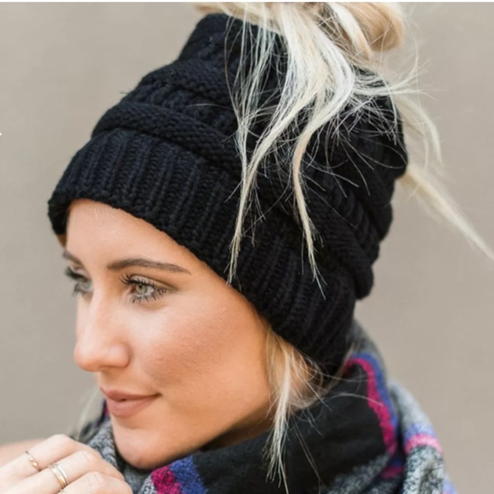 Knit Winter Hat - Bun / Pony Tail